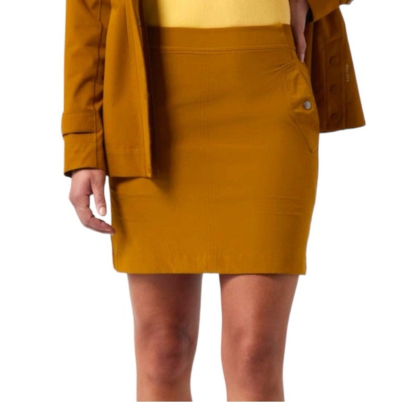 ATHLETA Vienna Cargo Skort size 6 in Brass Yellow - Picture 2 of 11